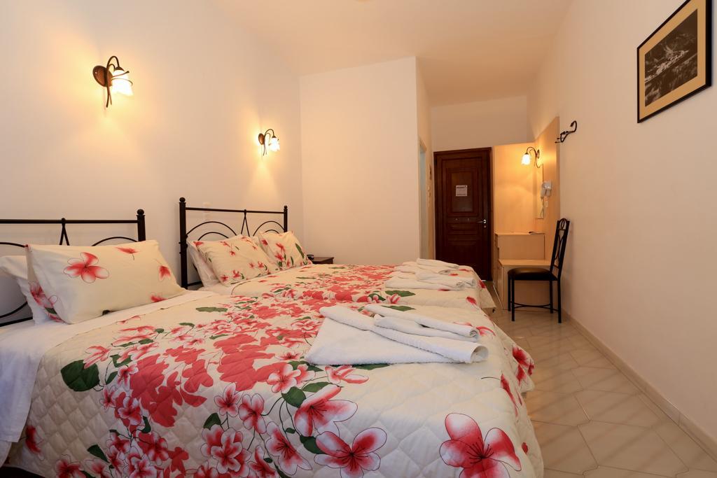 Sifnos Hotel Benaki Platis Gialos  Exterior photo
