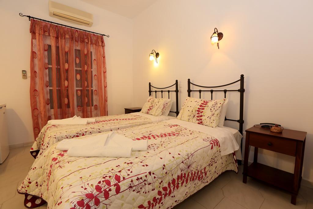 Sifnos Hotel Benaki Platis Gialos  Exterior photo