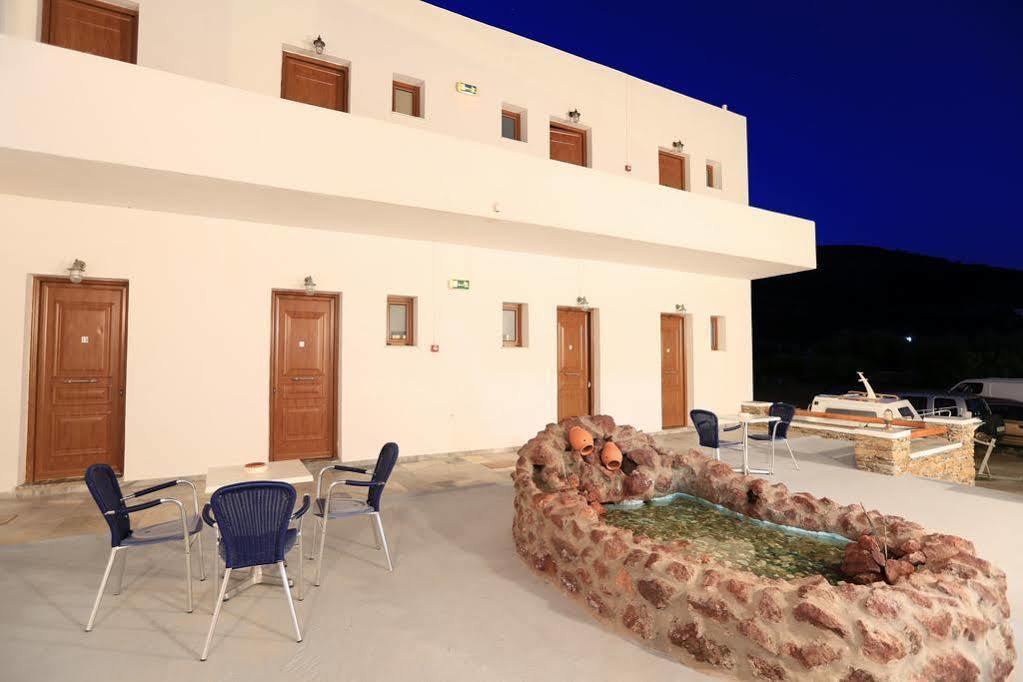 Sifnos Hotel Benaki Platis Gialos  Exterior photo
